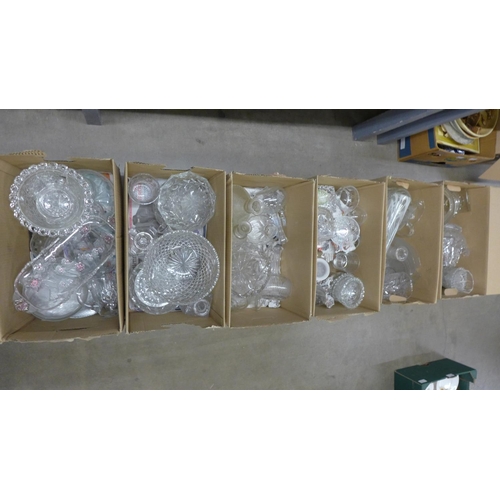 1147 - Six boxes of glass, mainly larger items including bowls, jugs, decanters, vases, etc.**PLEASE NOTE T... 