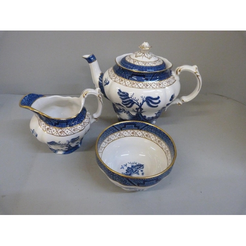 712 - Booth's Real Old Willow three piece tea service and nine plates