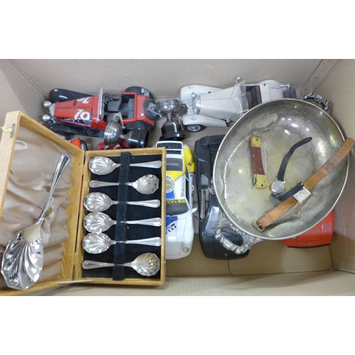 731 - A box of assorted items, including metalwares and large scale Burago model vehicles