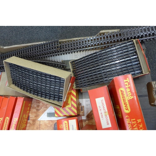 749 - Two boxes of model railway items, mainly Tri-ang