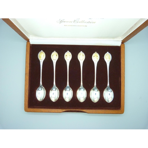 838 - A cased set of six silver spoons, The Sovereign Queens Spoon Collection, 1977 Silver Jubilee, each s... 