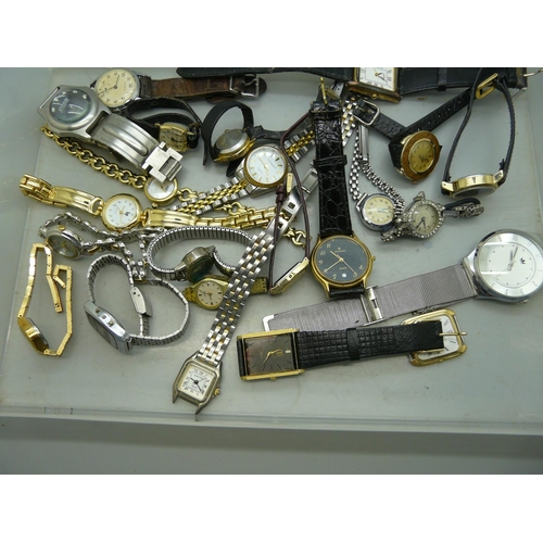 907 - Assorted wristwatches