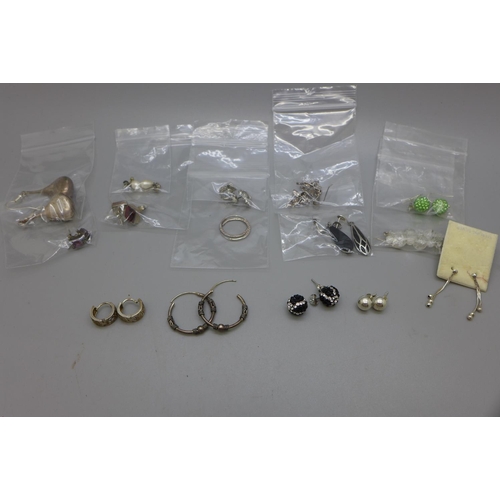 971 - Twenty-five pairs of silver and silver mounted earrings