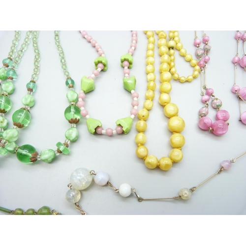 999 - Nine vintage bead necklaces