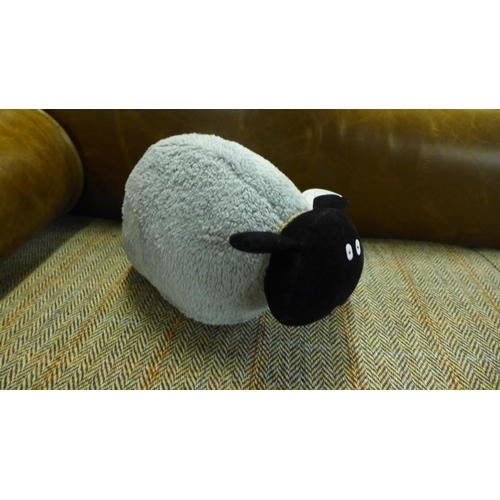 1307 - A Shirley the sheep door stop H 25cm (592696710)