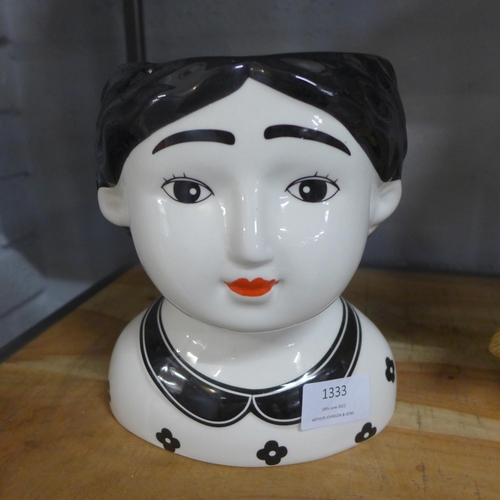 1323 - A black and white face ceramic planter, H 17cms (MCP1107)   #