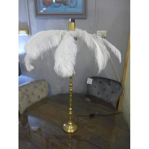 1397 - A gold and white feathered table lamp