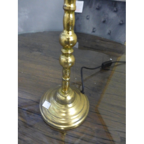 1397 - A gold and white feathered table lamp