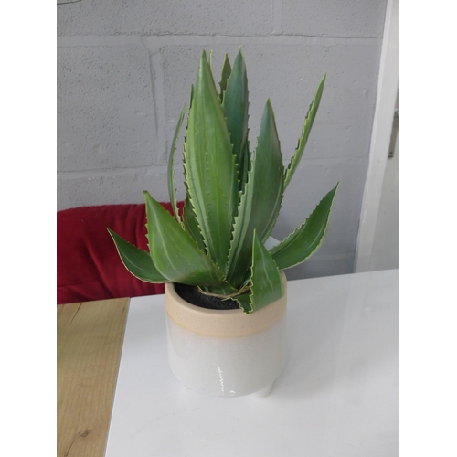 1457 - An artificial Aloe Vera plant in a white pot, H 36cms (63734811)   #