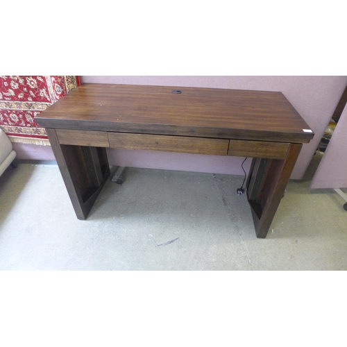 1525 - Wooden Height Adjustable Desk Tresanti   , Original RRP £333.33 + vat (4115-13) * This lot is subjec... 