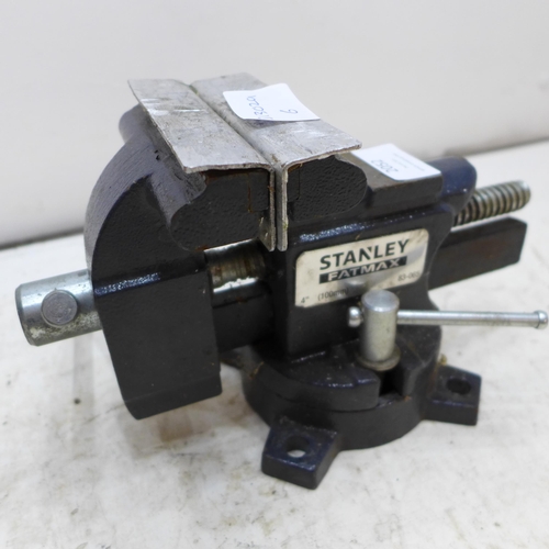 2052 - Stanley Fatmax 4