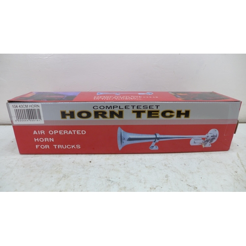 2055 - Boxed & unused air horn