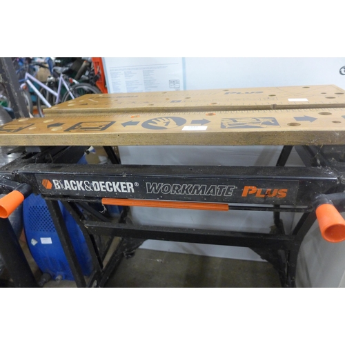 2149 - Black & Decker workmate plus folding workbench