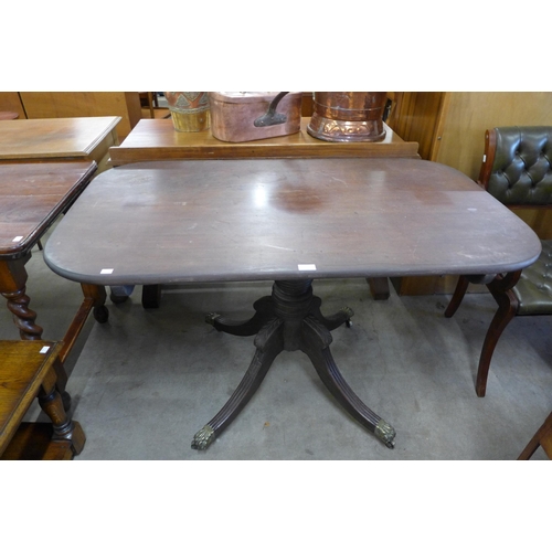 155 - A Regency mahogany breakfast table