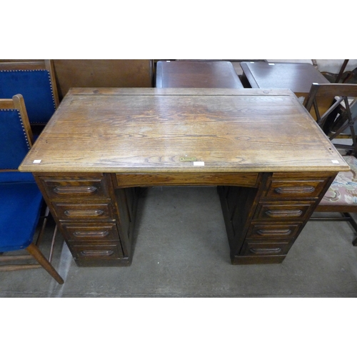 201 - An early 20th Century oak desk