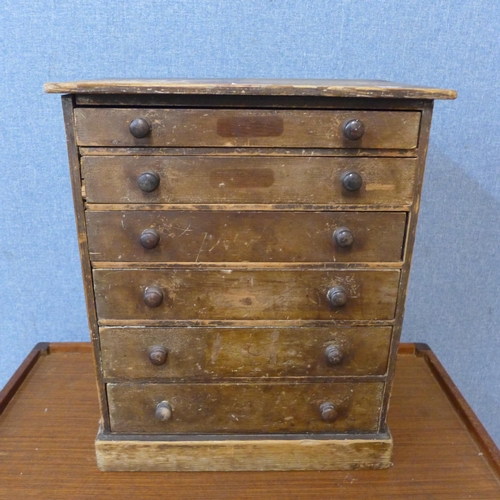 352 - A Victorian pine six drawer table top chest