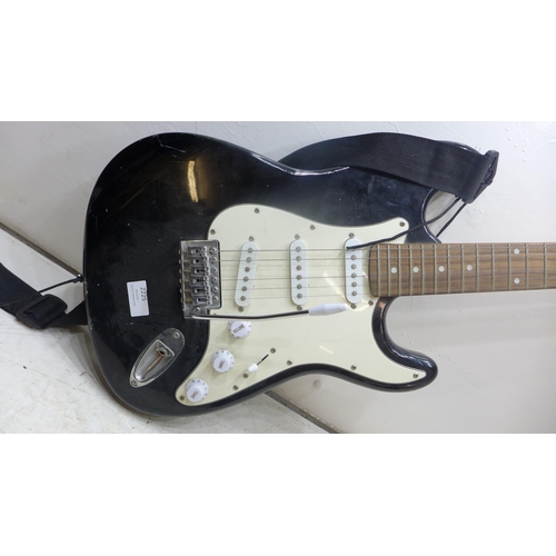 2225 - Power-Play black and white electric guitar