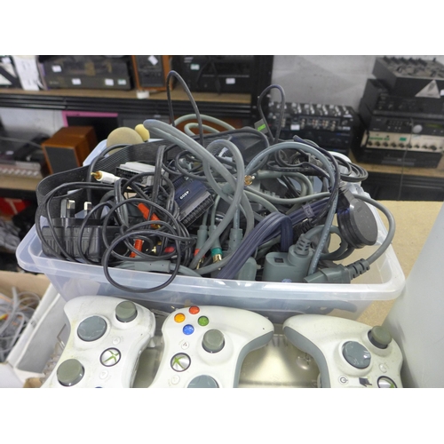 2284 - XBox job lot: 4 Xbox 360 consoles, 1 original Xbox, bundled with leads, controllers and power packs