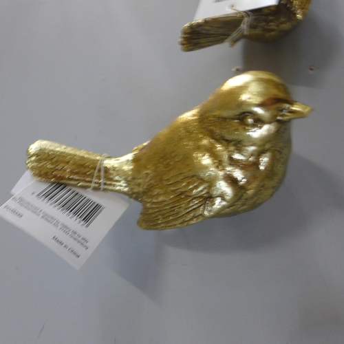 1310 - A pair of gold resin birdie wall hooks (920215207)