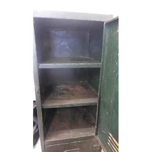 2316 - Military 7ft locker thought to be 1950's US