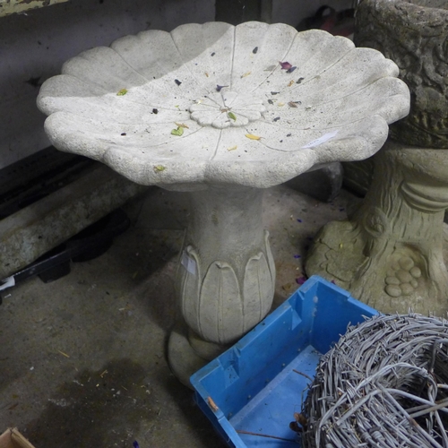 2429 - Stone bird bath