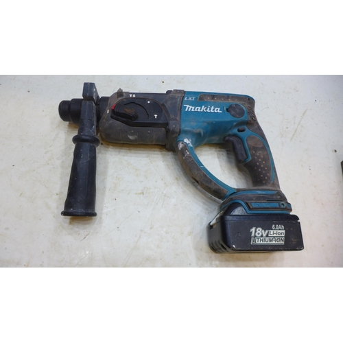 2995 - Makita DHR202 SDS hammer drill - W with battery (no charger)