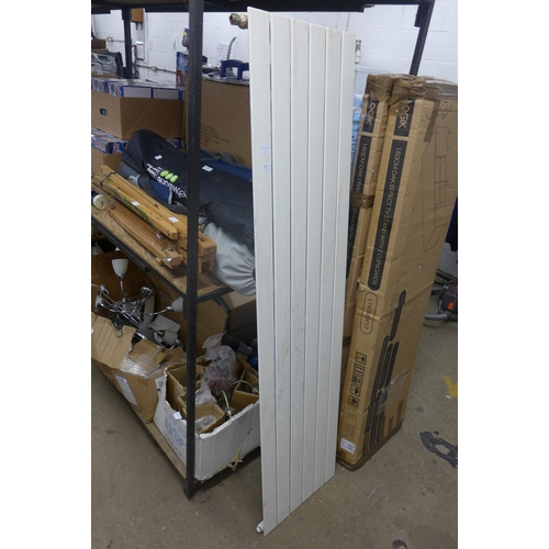 2998 - Approx. 6ft radiator