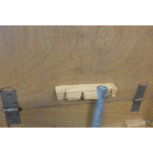 78a - An Erol Blonde elm and beech extending Windsor coffee table