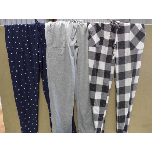 3105 - Bag of Women's Lucky Brand sleep and loungewear, various styles and sizes * this lot is subject to V... 