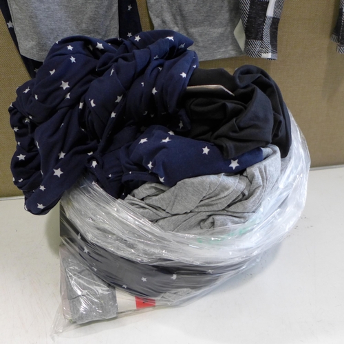 3107 - Bag of Women's Lucky Brand sleep and loungewear, various styles and sizes * this lot is subject to V... 