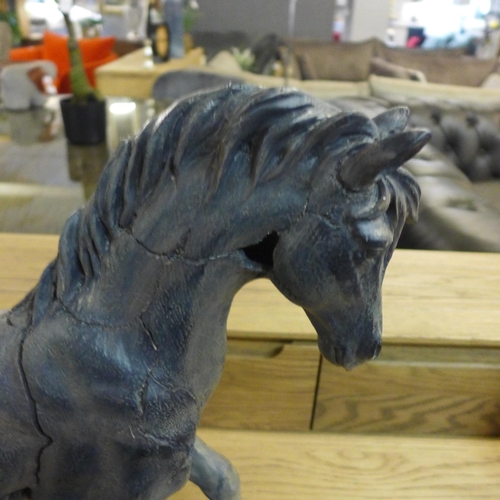 1361 - A large Tamir antique effect horse statue H 41cm (925387149)