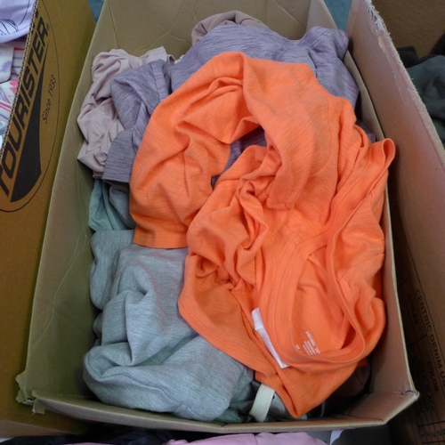 3126 - Box of Women's casualwear, various sizes and styles * this lot is subject to VAT