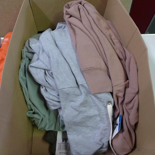 3126 - Box of Women's casualwear, various sizes and styles * this lot is subject to VAT