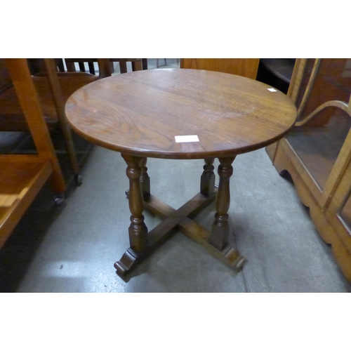 132 - An Ipswich oak circular occasional table