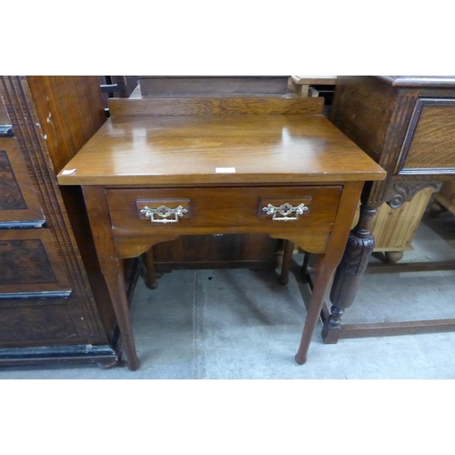 203 - An Edward VII beech single drawer side table