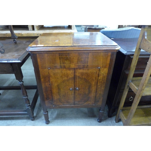 206 - An inlaid walnut gramophone cabinet