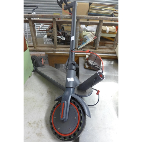 2112 - VoVo electric scooter. damaged, Police Reposession