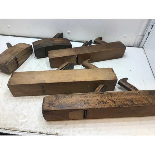 2011 - Five vintage block planes