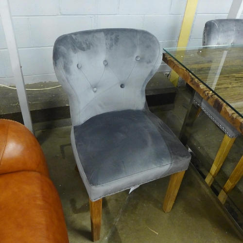 1470 - A Chennai dining table with a set of six Arlo grey chairs