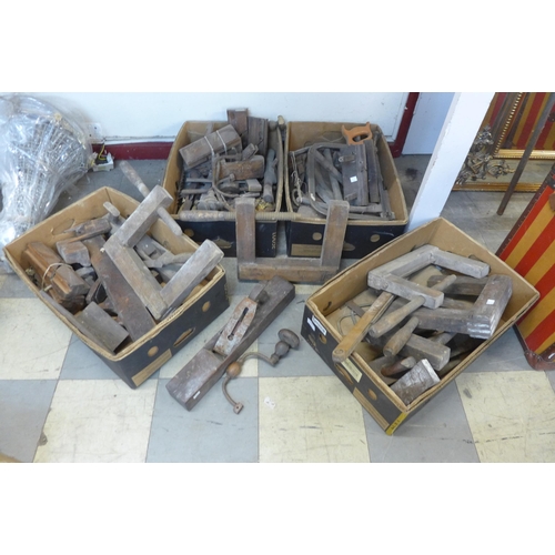 328 - A large quantity of woodworking tools