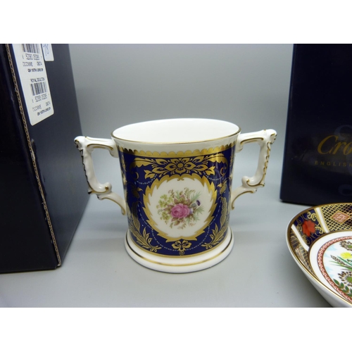 631 - A large Royal Crown Derby loving cup with certificate, boxed and a 1999 year Tray Rabbit, First Edit... 