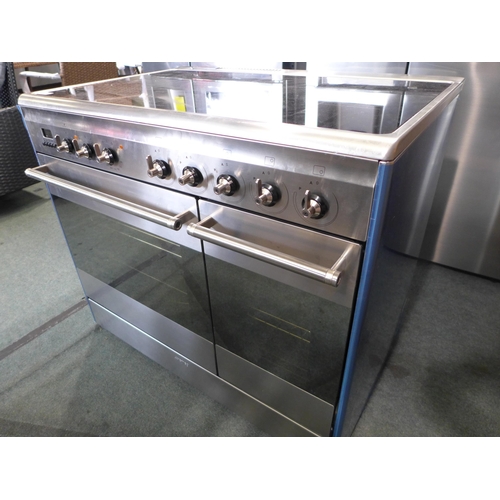 3040 - Smeg Two Door Range Cooker with 5-Zone Induction Hob (90cm) (SSK92IMX8) Original RRP £1149.91 + vat ... 