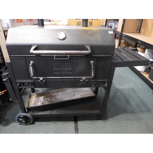 3173 - Masterbuilt Smoke Hollow Charcoal Grill, RRP £237.41 + vat (261-7)  * This lot is subject to vat