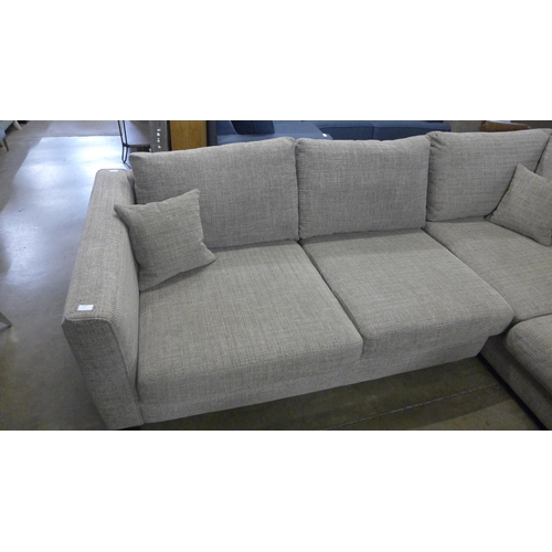 1415 - A caramel textured weave upholstered corner sofa/chaise