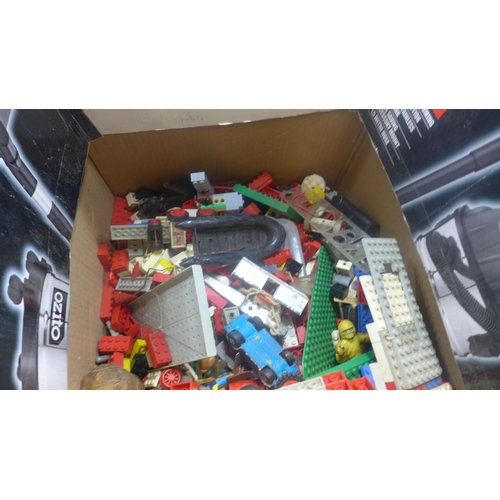 2266 - Tub of approx. 5kg of Lego