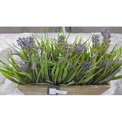 1592 - A display of faux lavender and onion grass in a wooden box, W 30cms (65880013)   #