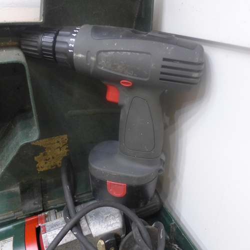 2032 - Metabo professional drill, sander, cordless drill and socket set