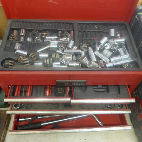 2033 - Dynamic metal tool chest with a quantity of sockets and tools