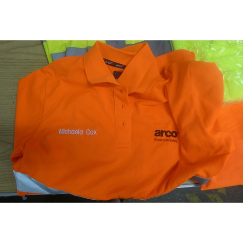 2064 - Approx 12 items of unused hi-visibility workwear: mostly trousers and tops