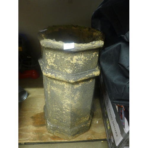 2073 - Sandstone chimney pot